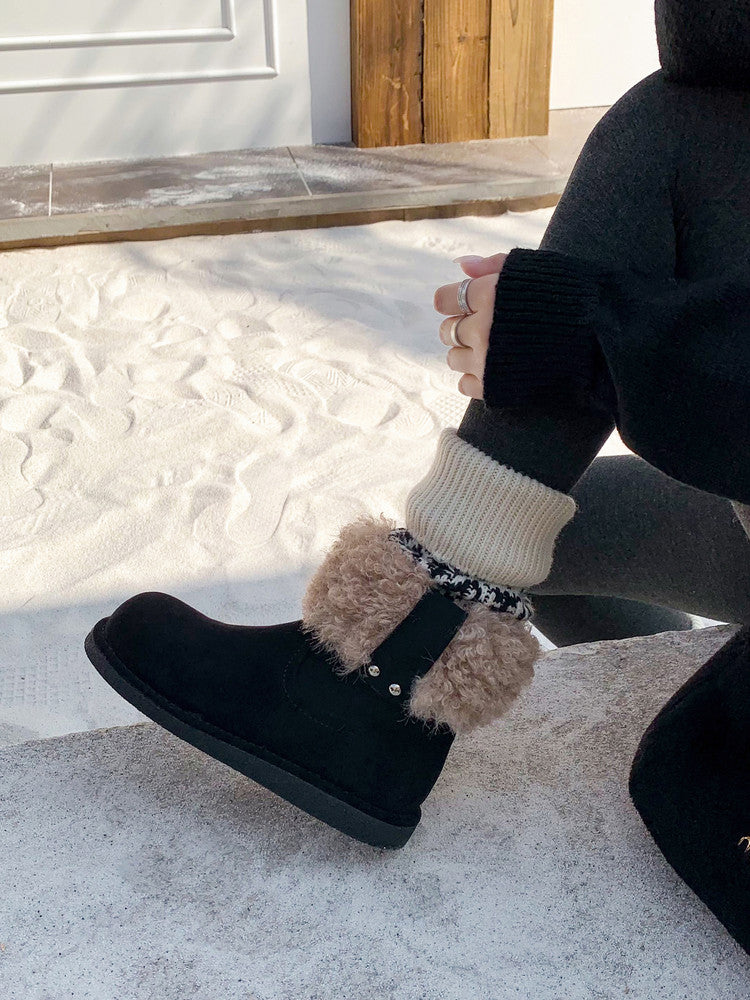 Elegant Suede Ankle Boots with Plush Comfort