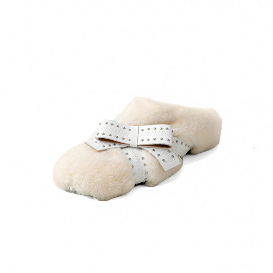 Pure shearling warmth